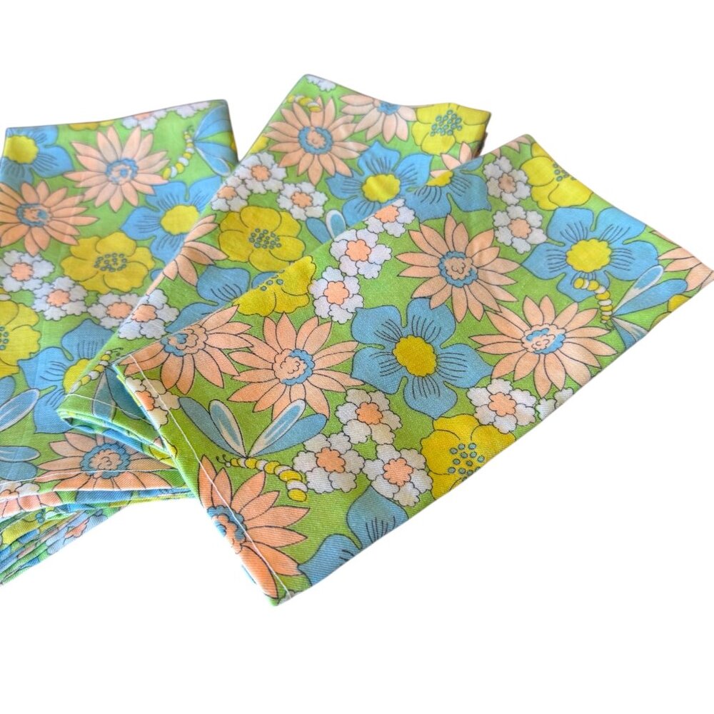 4 Retro Cloth Napkins, Great Condition, no Stains 16 X 16. - Picture 3 of 10